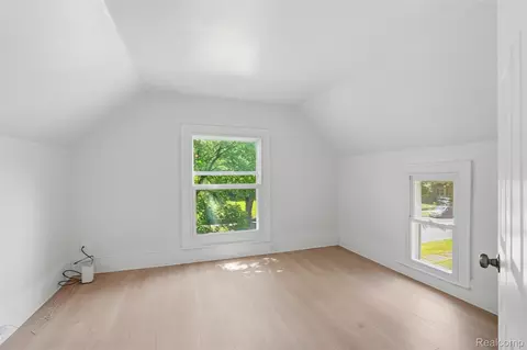 Bedroom - 307 N Gorham St, Jackson, MI 49202 photo 2 of 8