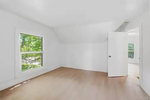 Bedroom - 307 N Gorham St, Jackson, MI 49202 photo 7 of 8