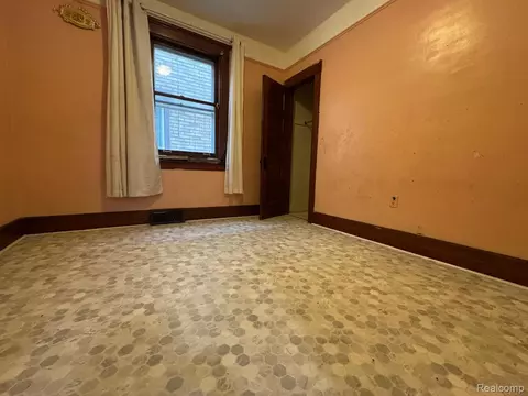 Bedroom - 9506 Charest St, Hamtramck, MI 48212 photo 3 of 4