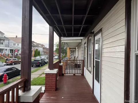Exterior - 9506 Charest St, Hamtramck, MI 48212 photo 5 of 7
