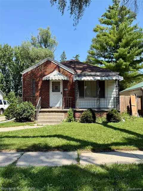 2410 N Clinton St, Saginaw, MI 48602