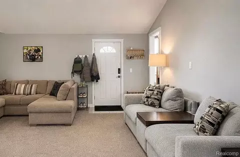 Entry Way - 4512 Treadwell St, Wayne, MI 48184 photo 1 of 1