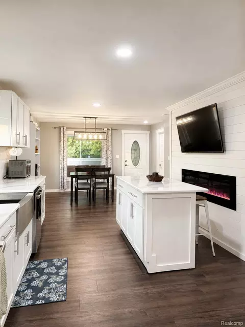 Kitchen - 4512 Treadwell St, Wayne, MI 48184 photo 1 of 2