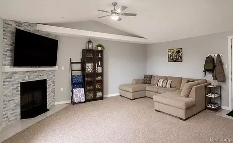 Living - 4512 Treadwell St, Wayne, MI 48184 photo 2 of 2