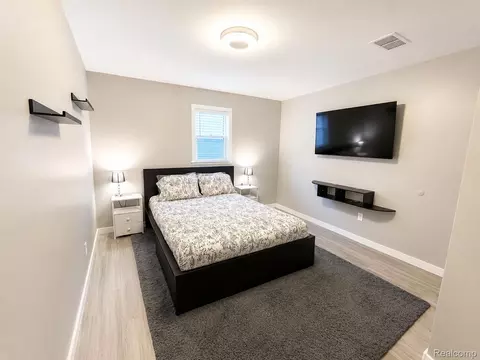 Bedroom - 4512 Treadwell St, Wayne, MI 48184 photo 2 of 2