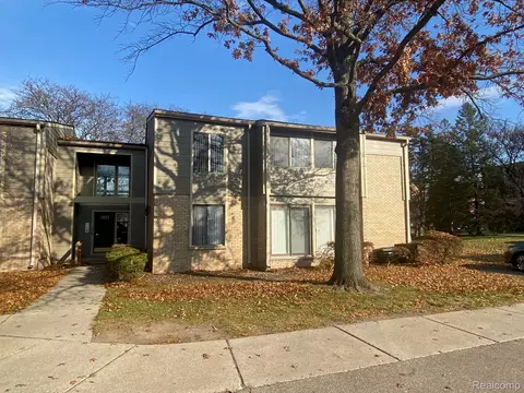 16150 N Park Dr #201, Southfield, MI 48075