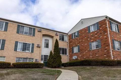 495 Miller Ave #. 104, Rochester, MI 48307