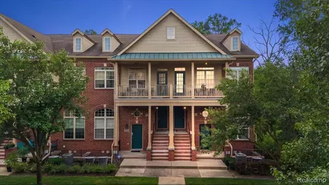 456 Boardwalk Dr, Walled Lake, MI 48390