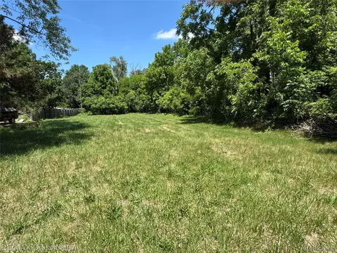 739 Savage Rd, Van Buren, MI 48111