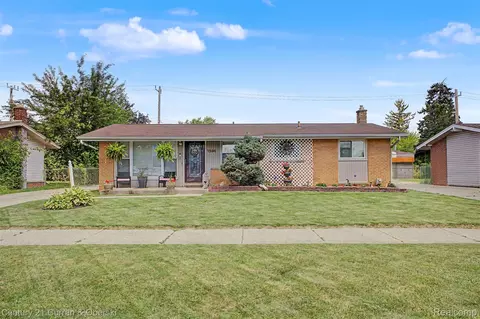 1596 W 13 Mile Rd, Madison Heights, MI 48071