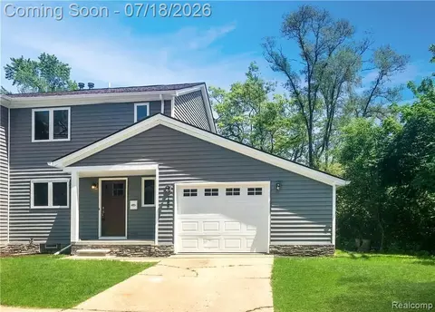 185 Fraser St, Rochester, MI 48307