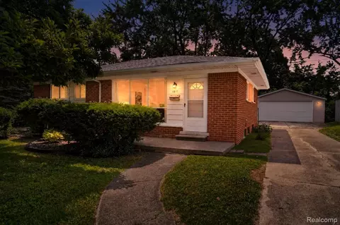 1811 Avondale Ave, Ann Arbor, MI 48103