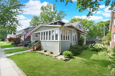 34 Moser Pl, Mount Clemens, MI 48043