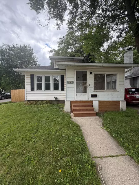 1127 N Martin Luther King Jr Blvd, Lansing, MI 48915