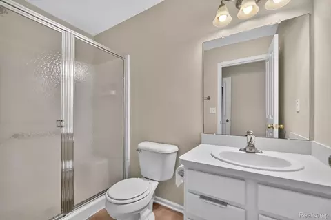 Bath - 4412 Aster Blvd, Genoa, MI 48843 photo 2 of 3