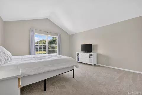 Bedroom - 4412 Aster Blvd, Genoa, MI 48843 photo 1 of 2