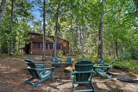 6926 Aarwood Trl NW, Clearwater, MI 49676