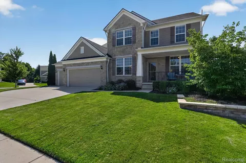 58491 Winnowing Cir S, Lyon, MI 48178