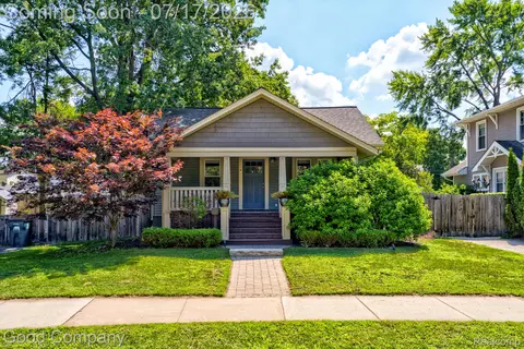 1015 Batavia Ave, Royal Oak, MI 48067