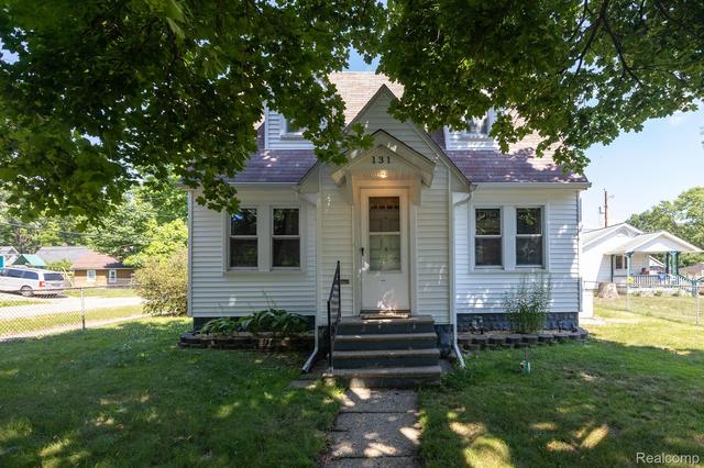 131 Starr Ave, Waterford, MI 48328