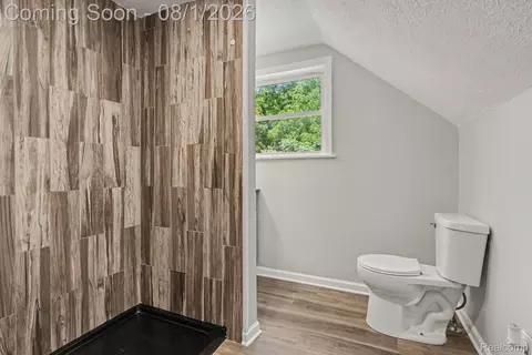Bath - 1253 Harper Rd, Alaiedon, MI 48854 photo 3 of 5