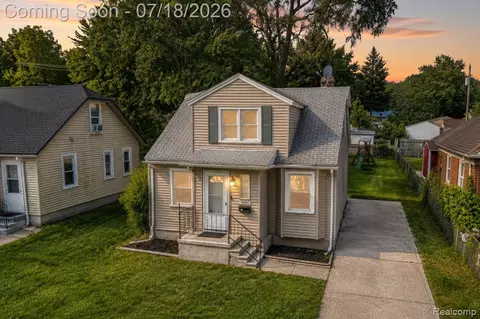 5660 Kingston St, Dearborn Heights, MI 48125