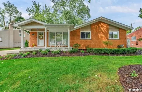 1341 Catalpa Dr, Rochester, MI 48307