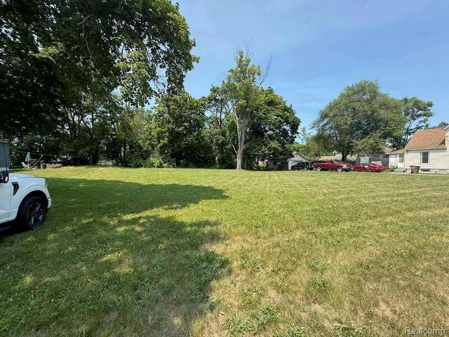 353 N Perry St, Pontiac, MI 48342