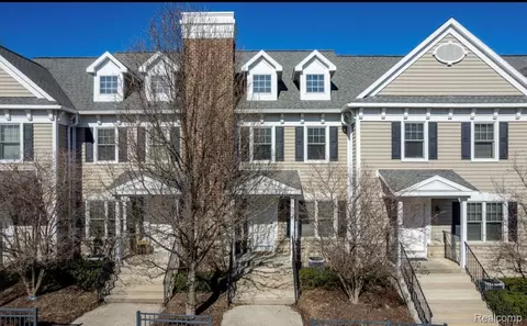 352 W Grand River Ave #3, East Lansing, MI 48823