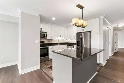 1001 W Jefferson Ave #2A, Detroit, MI 48226