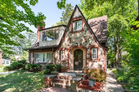 16614 Edinborough Rd, Detroit, MI 48219