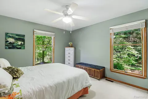 Bedroom - 2411 Farmbrook Trl, Addison, MI 48370 photo 1 of 3
