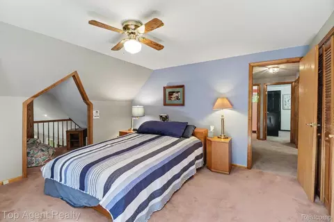 Bedroom - 2411 Farmbrook Trl, Addison, MI 48370 photo 2 of 3