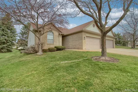 2191 Pleasant Dr, Commerce, MI 48390