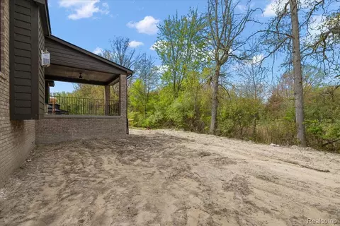 Exterior - 50419 Arcadia Dr, Macomb, MI 48042 photo 8 of 8