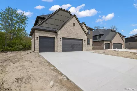 Exterior - 50419 Arcadia Dr, Macomb, MI 48042 photo 3 of 8