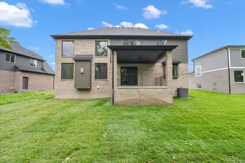 Exterior - 50419 Arcadia Dr, Macomb, MI 48042 photo 4 of 7