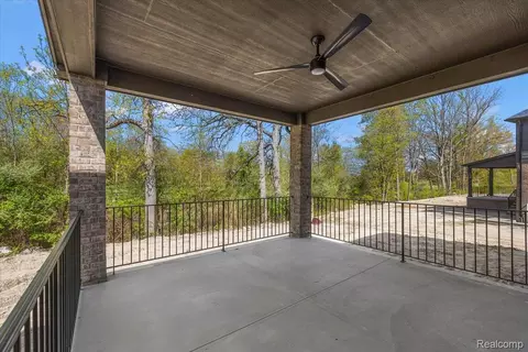 Exterior - 50419 Arcadia Dr, Macomb, MI 48042 photo 7 of 8