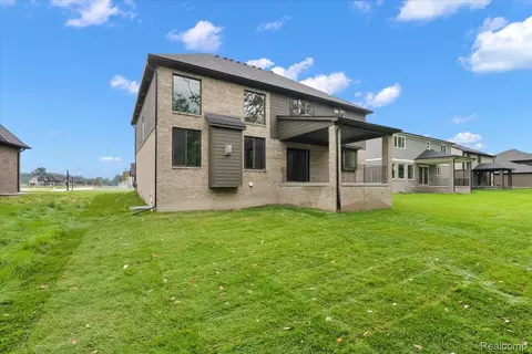Exterior - 50419 Arcadia Dr, Macomb, MI 48042 photo 5 of 7