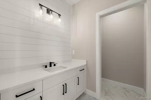 Bath - 50419 Arcadia Dr, Macomb, MI 48042 photo 1 of 11