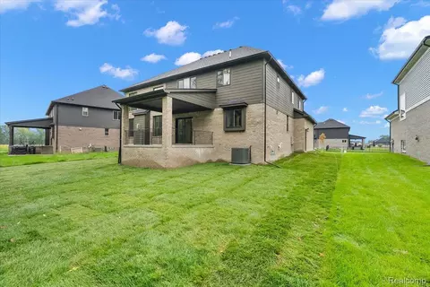 Exterior - 50419 Arcadia Dr, Macomb, MI 48042 photo 3 of 7