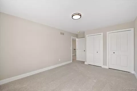 Bedroom - 50419 Arcadia Dr, Macomb, MI 48042 photo 4 of 8