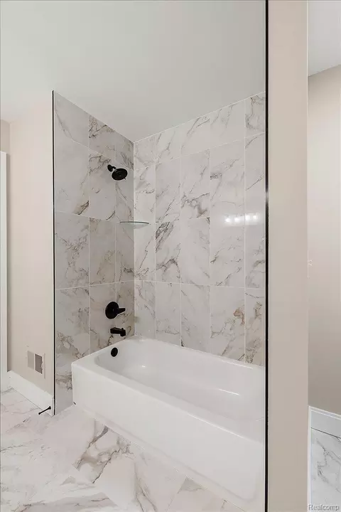 Bath - 50419 Arcadia Dr, Macomb, MI 48042 photo 10 of 11