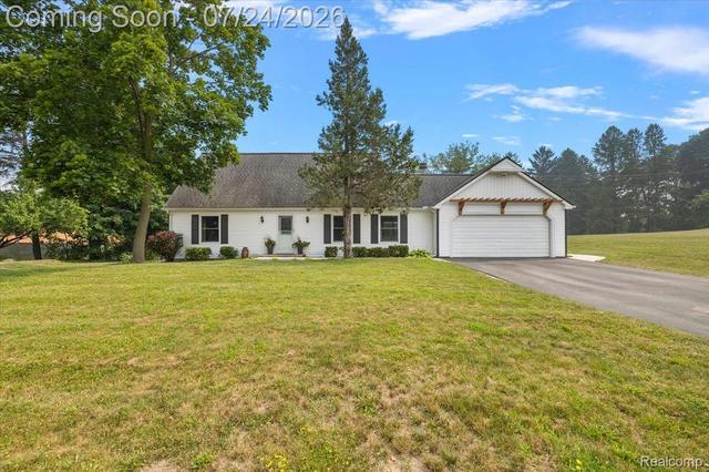 3365 Maybee Rd, Lake Orion, MI 48359