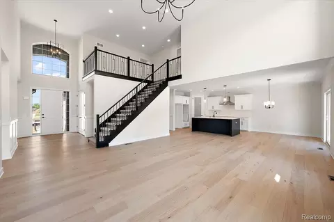 Living - 24462 Sawgrass Dr, Macomb, MI 48042 photo 5 of 5
