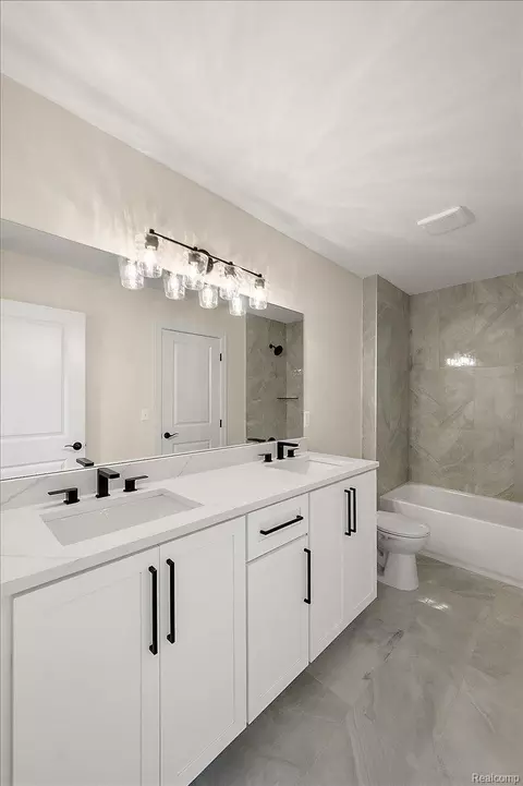 Bath - 24462 Sawgrass Dr, Macomb, MI 48042 photo 12 of 13