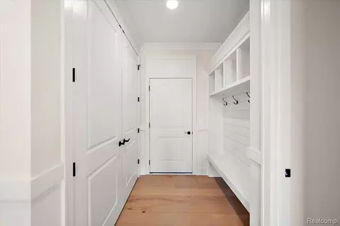 Entry Way - 24462 Sawgrass Dr, Macomb, MI 48042 photo 5 of 6