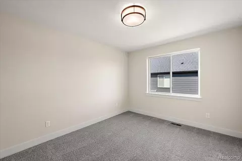 Bedroom - 24462 Sawgrass Dr, Macomb, MI 48042 photo 4 of 7