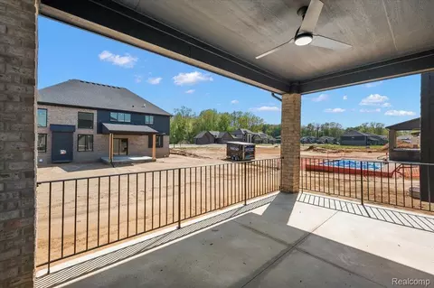 Exterior - 24462 Sawgrass Dr, Macomb, MI 48042 photo 3 of 3