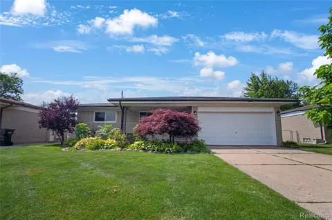 12398 Deming Dr, Sterling Heights, MI 48312